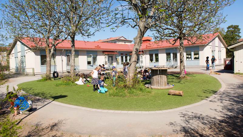 Fasaden på Kastanjen. Fasaden på Kastanjen.